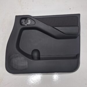 Acabamento de Porta Dianteira Direita Nissan Frontier