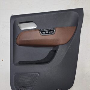 Acabamento porta traseira direita amarok 2010 2020